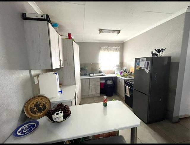 2 BEDROOM PROPERTY TO RENT IN DIE BULT